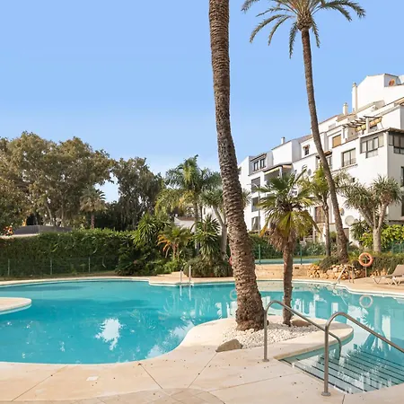 Puerto Banus Sea Views L * Marbella