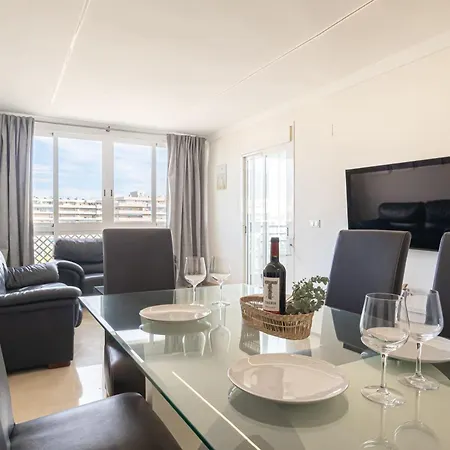 Puerto Banus Sea Views L Apartment *